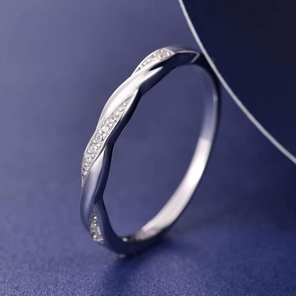 Серебряное кольцо Gulicx S925 Spiral с цирконием, размер 49 V2472 фото